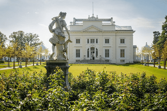 DZŪKIJA kolektyvams: GRAFŲ TIŠKEVIČIŲ RŪMAI IR E. F. ANDRE PARKAI VILNIAUS KRAŠTE